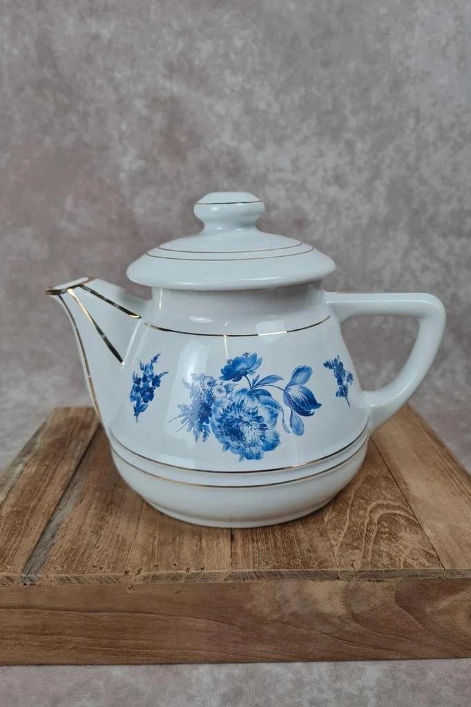 Théière ancienne Domar 🇫🇷 porcelaine fleurs bleues & dorures – déco vintage